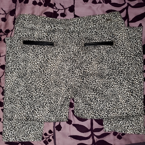 Zara Basics 1975 Denim Animal Print Jeans/Pants - Picture 4 of 9